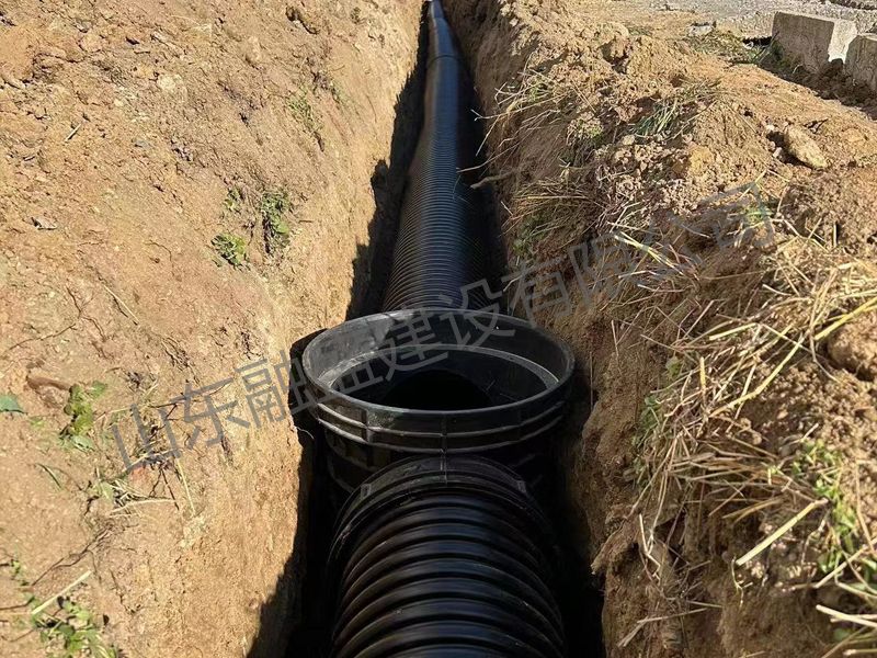 Rainwater and sewage pipe netw